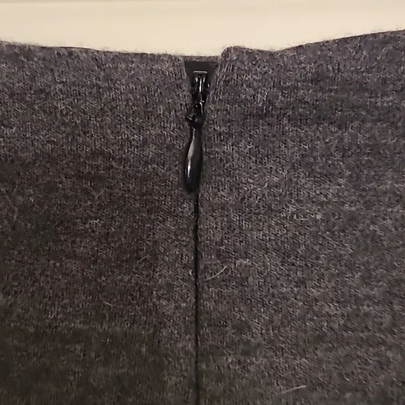 VINCE Colorblock Wool Blend A-Line Skirt Lined Pleated Gray &amp; Black Size 8