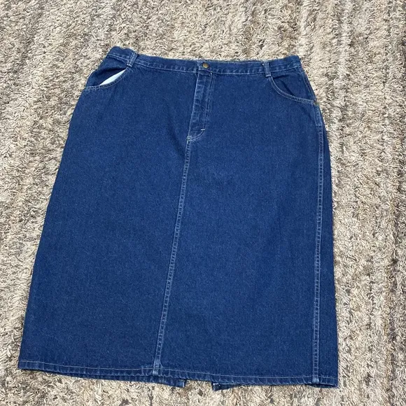 Vintage midi length denim skirt diagonal detail on the back made in USA 18-20