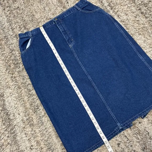 Vintage midi length denim skirt diagonal detail on the back made in USA 18-20