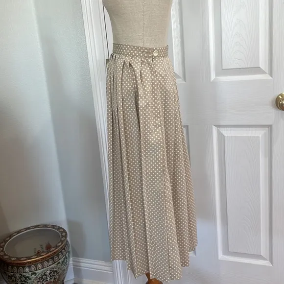 Vintage Russ skirt petite high waist pleats polkadot tan white womens size 6 USA