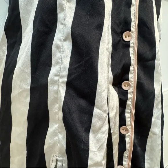 We Are Hah HAHT Striped Printed Button Down Satin Long Sleeve Pajama Shirt Sz XL