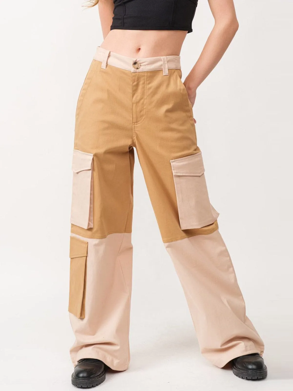 WOMEN'S BUTTON CLOSURE CARGO COLORBLOCK DENIM PANTS