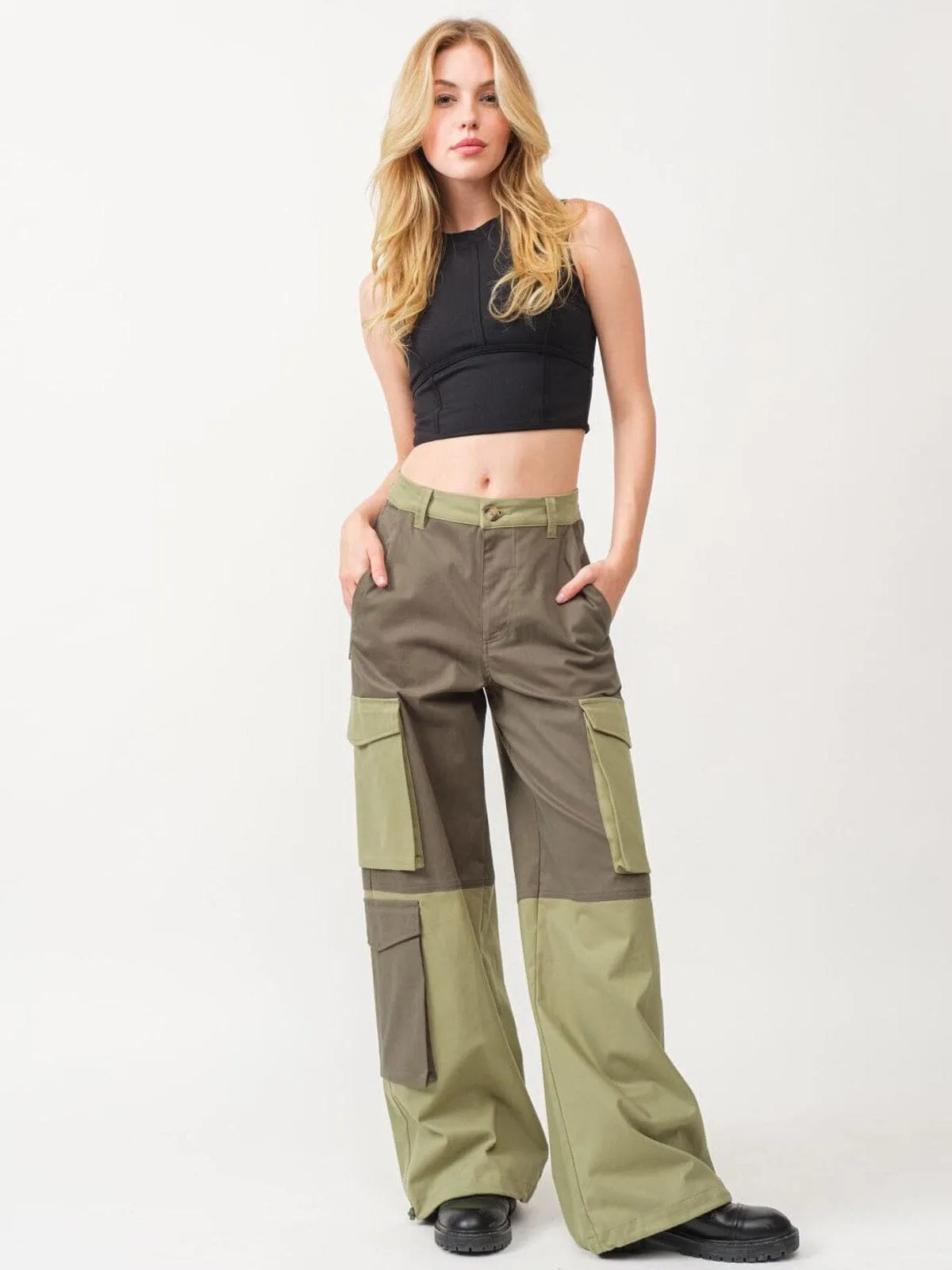 WOMEN'S BUTTON CLOSURE CARGO COLORBLOCK DENIM PANTS