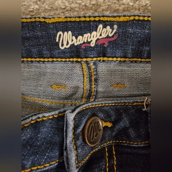 WRANGLER Raw Hem Darl Wash Denim Skirt
