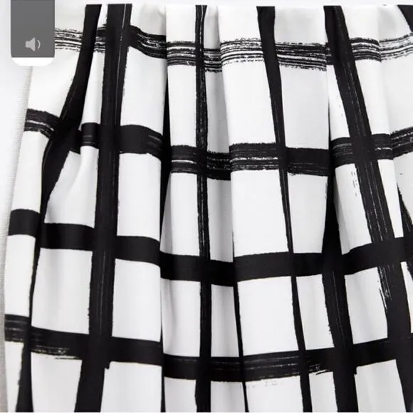 Zara High-waisted Midi Black &amp; White MidiSkirt Size Medium)
