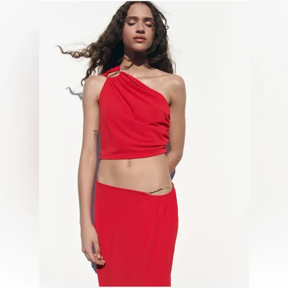 Zara sexy Red DRAPED MIDI SKIRT. Size M